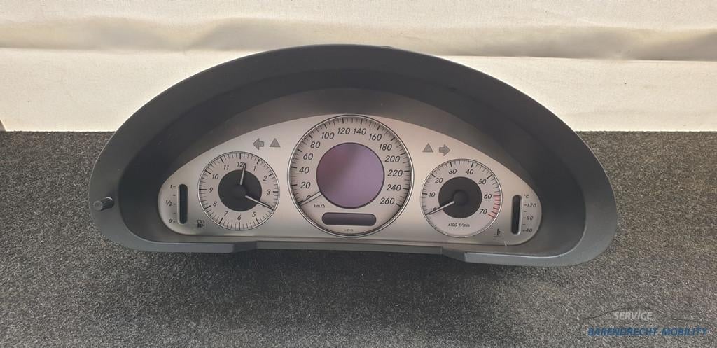 Kilometerteller W211 E klasse Mercedes A2115404711 Avantgard