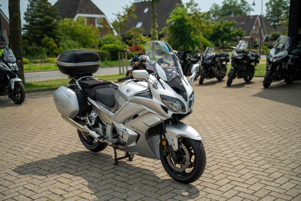 YAMAHA FJR1300 AE - foto 2