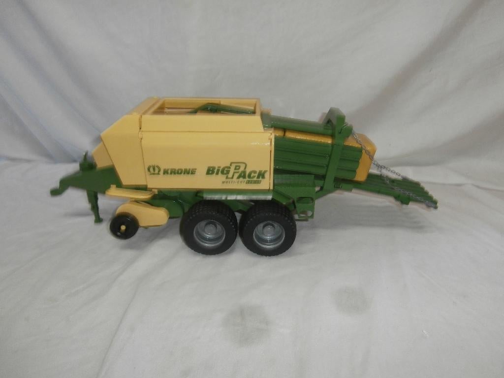 Bruder Krone pers en accessoires, Ophalen, Zo goed als nieuw