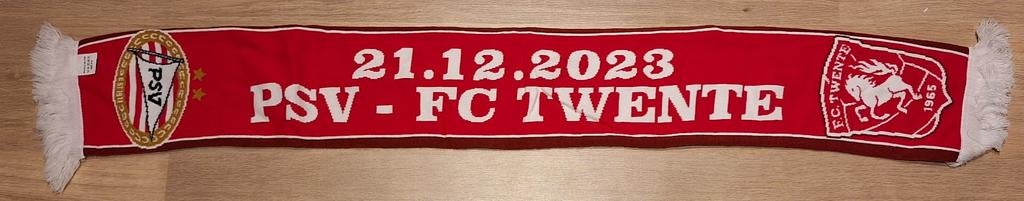 PSV - FC Twente sjaal 21.12.2023, Verzamelen, Sportartikelen en Voetbal, Ophalen of Verzenden, Nieuw, F.C. Twente, Vaantje of Sjaal