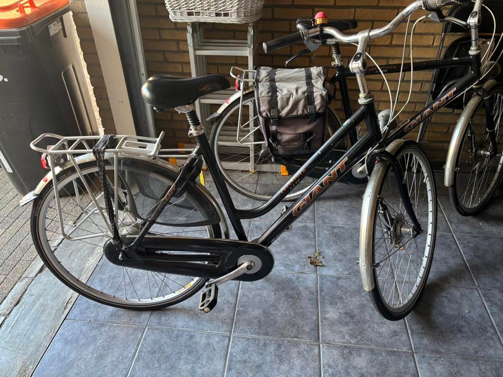 Giant damens en heren fiets, Fietsen en Brommers, Ophalen, Zo goed als nieuw