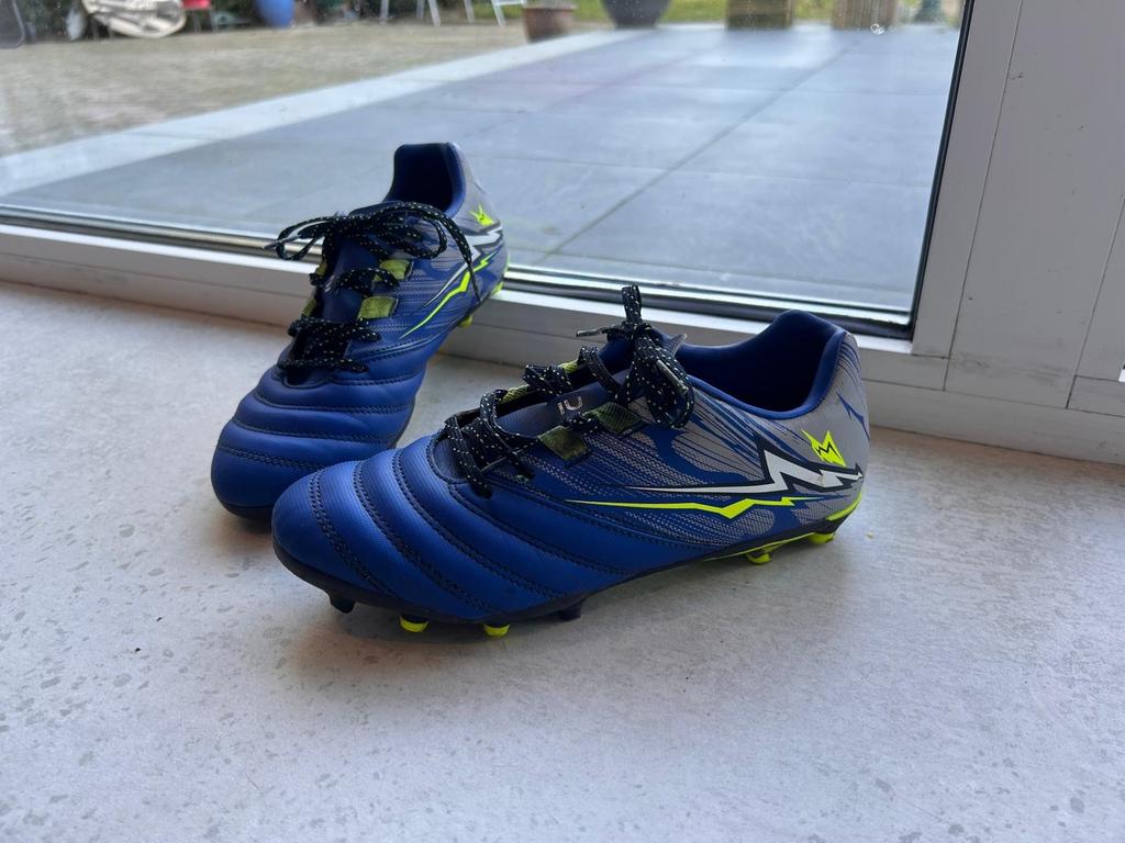 Rugbyschoenen maat 37 - Weinig gedragen!, Sport en Fitness, Rugby, Ophalen of Verzenden, Zo goed als nieuw, Schoenen