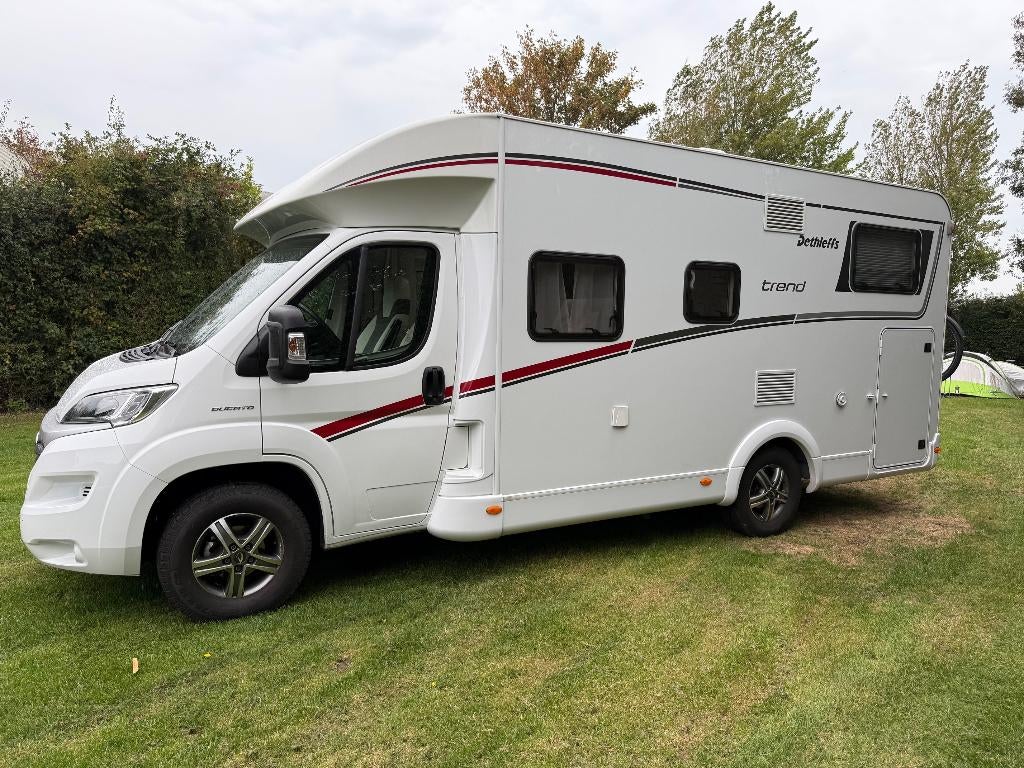 Dethleffs Trend T7057 EB als nieuw, Caravans en Kamperen, Campers, Particulier, tot en met 4, Half-integraal, Dethleffs, Fiat