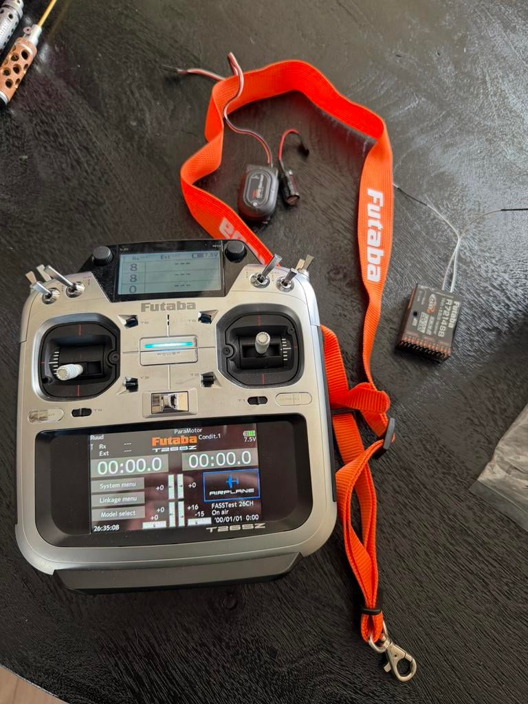 Futaba t26sz zender en ontvanger, Ophalen of Verzenden, Zo goed als nieuw, Overige typen
