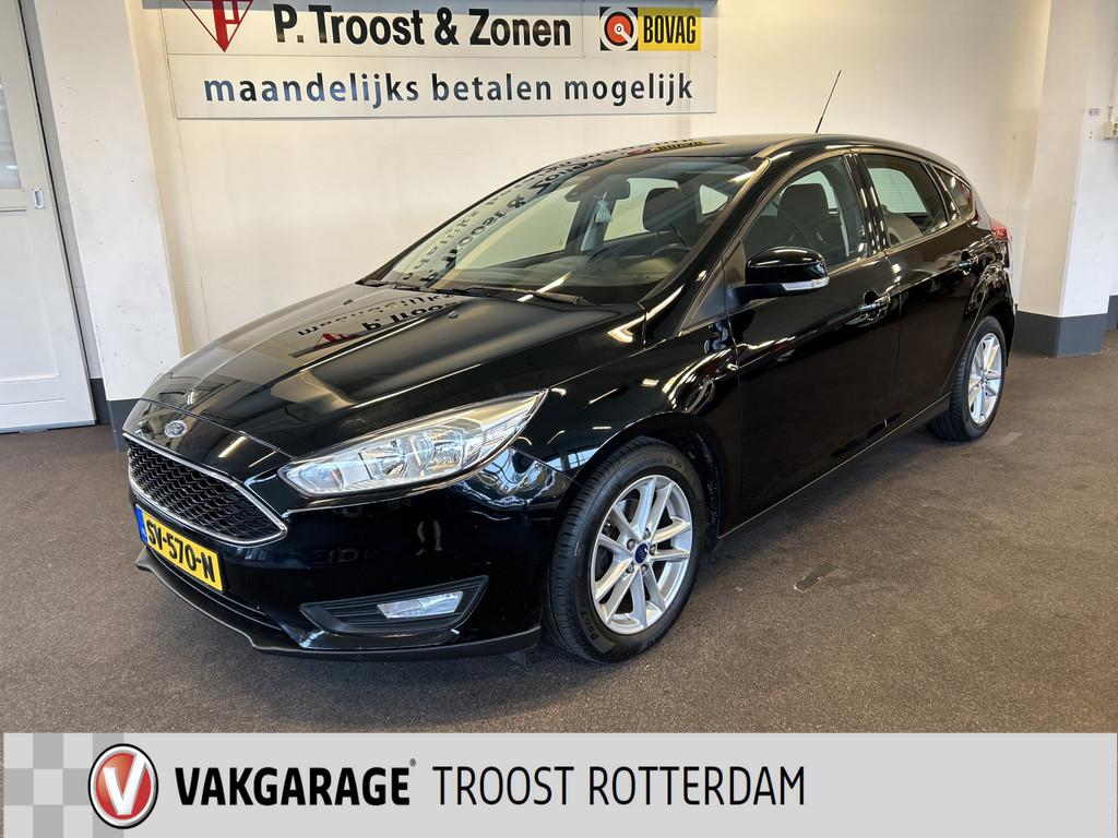 Ford Focus 1.0 Titanium | Cruise control | Climate control |, Stof, Gebruikt, Met garantie (alle), Zwart