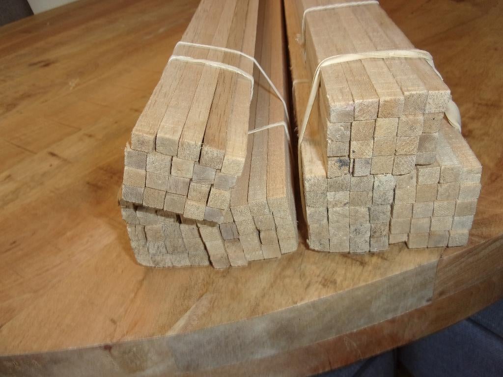 Te koop 120 balsa latjes, Ophalen of Verzenden, Nieuw