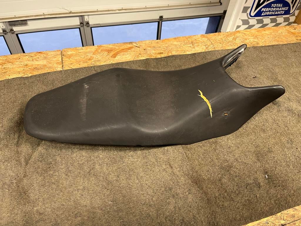 Honda CB600F Hornet Zadel - Beschadigd, Motoren, Ophalen of Verzenden, Gebruikt