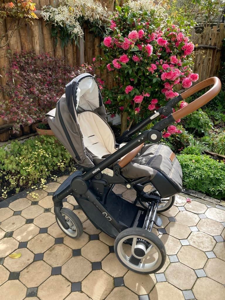 Mutsy kinderwagen met reiswieg, Ophalen, Gebruikt, Combiwagen, Met reiswieg