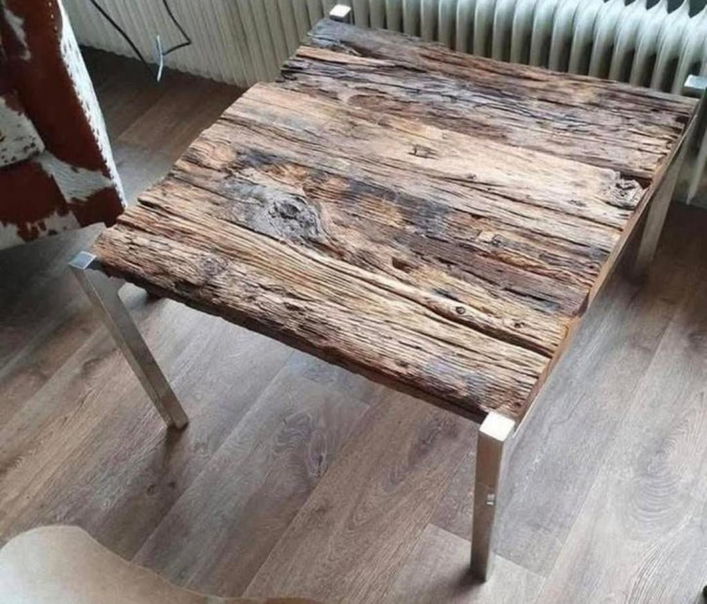 Unieke salontafel van oud hout met metalen poten, Ophalen, Minder dan 45 cm, Vierkant, Nieuw