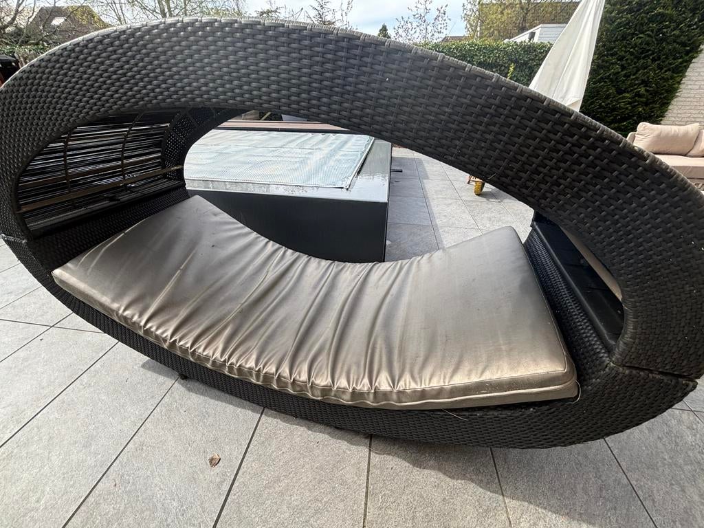 Exclusieve Ibiza Lounge Bank / Lounging Egg met Matras, Tuin en Terras, Tuinsets en Loungesets, Ophalen, Zo goed als nieuw, Bank