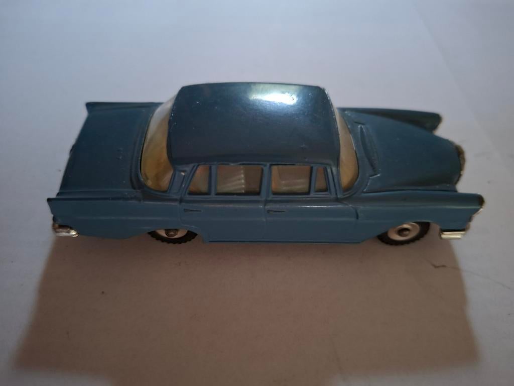 Dinky Toys Mercedes 220 SE No.186 - Schaal 1:43 (1961), Ophalen of Verzenden