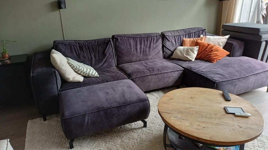 Donkergrijze hocker, Ophalen, Zo goed als nieuw, Stof