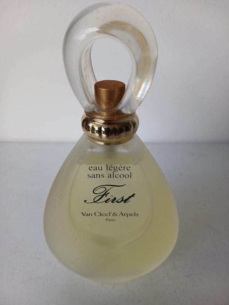 VINTAGE !! Van Cleef & Arpels Eau Legere sans alcool spray, Verzenden, Nieuw, Parfumfles, Gevuld