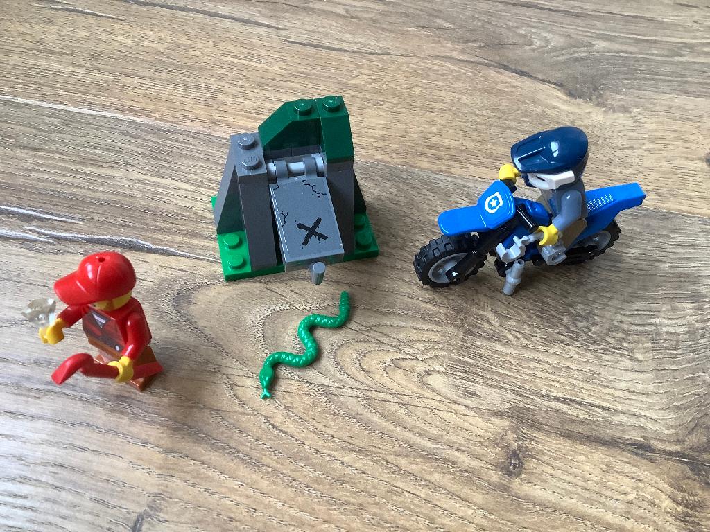 Lego City 60170 Bergpolitie Off-Road Motor Achtervolging, Kinderen en Baby's, Speelgoed | Duplo en Lego, Gebruikt, Lego, Complete set