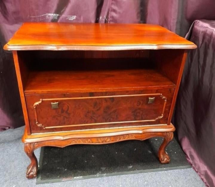 Zeer nette noten tv kastje, Huis en Inrichting, Kasten | Televisiemeubels, Zo goed als nieuw, Minder dan 100 cm, 25 tot 50 cm