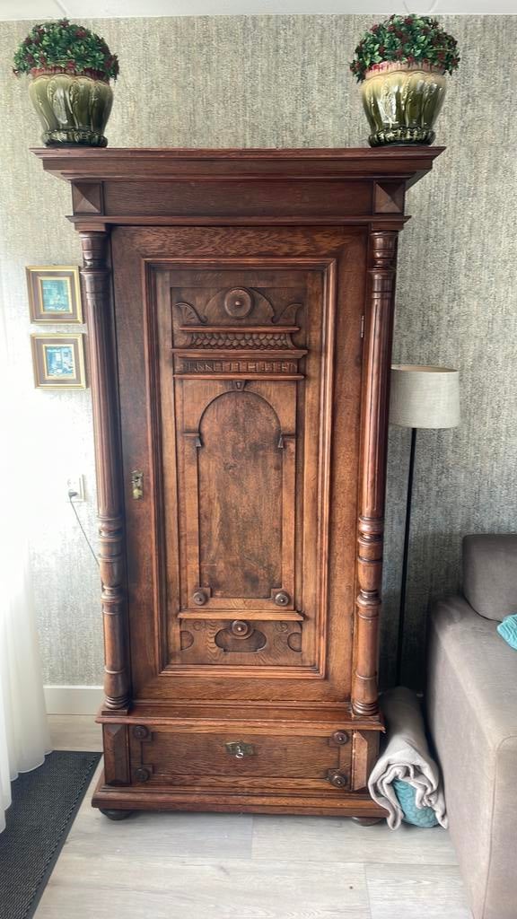 Antieke kast, Ophalen