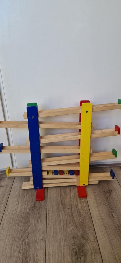 Houten knikkerbaan met kleurrijke accenten, Ophalen of Verzenden, Gebruikt, Jongen of Meisje