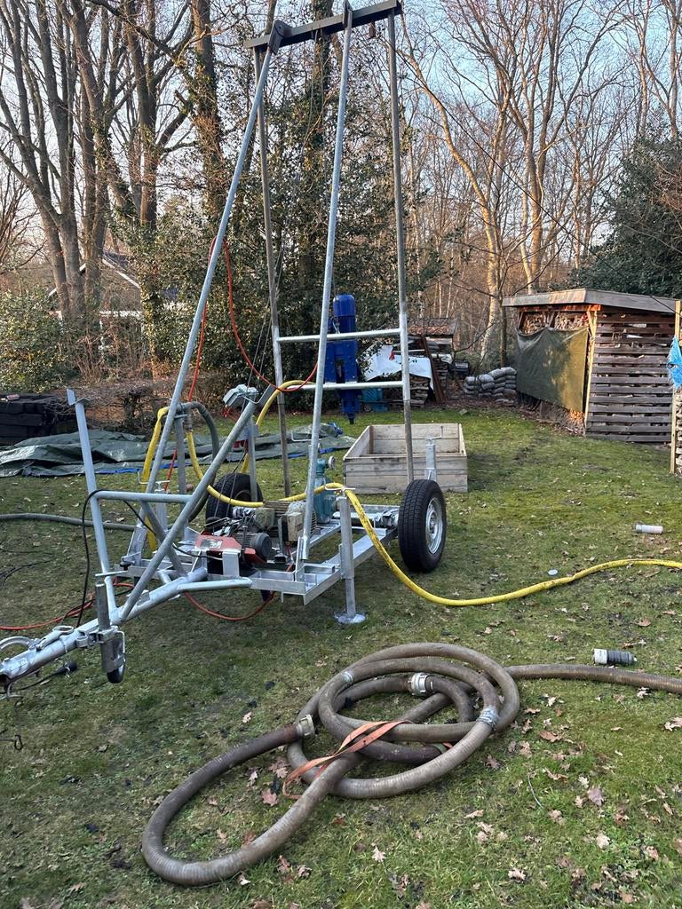 Bronboor boorinstalatie waterbron bronspuiten bronboren well, Tuin en Terras, Waterpompen, Ophalen, Zo goed als nieuw, Zelfbouw