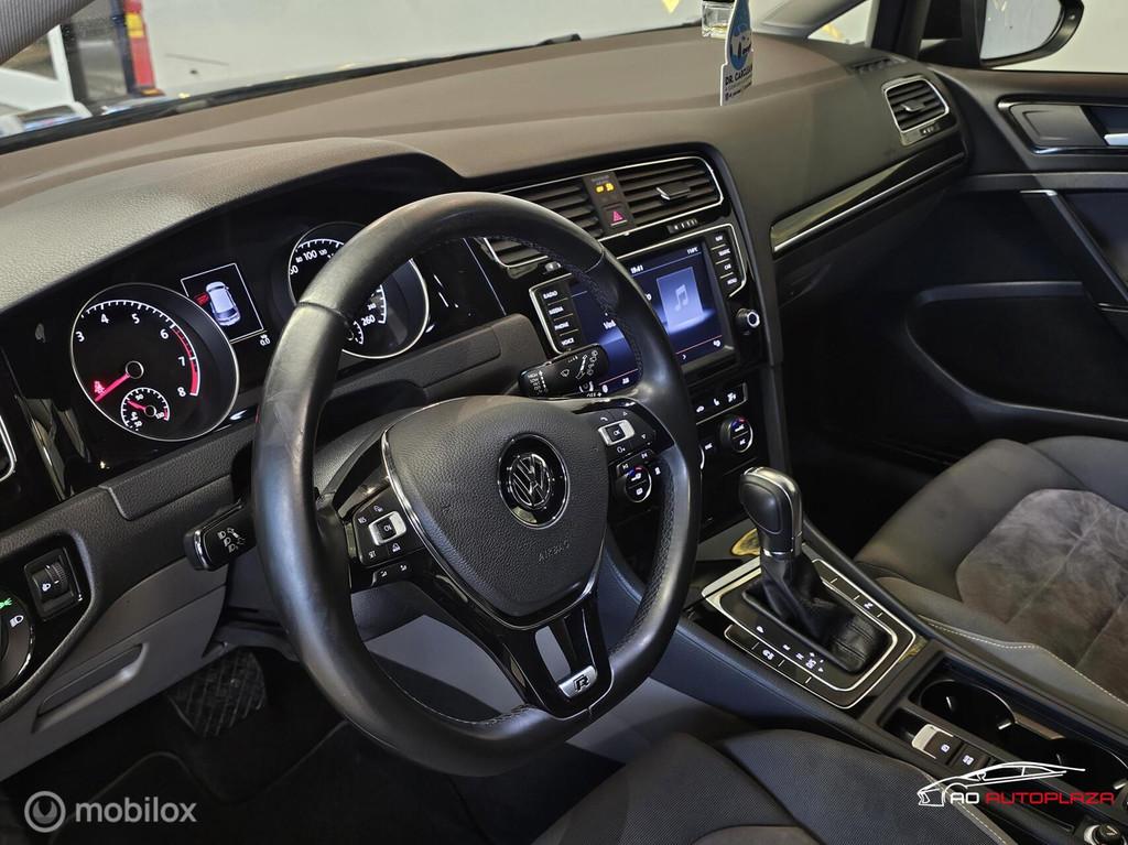 Volkswagen Golf 1.4 TSI ACT Highline DSG Navigatie/Stoelverw, Euro 6, 4 cilinders, Alcantara, Zwart