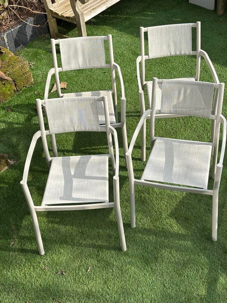4 Karwei tuinstoelen Enzo beige met nieuwe kussens, Ophalen, Zo goed als nieuw, Metaal