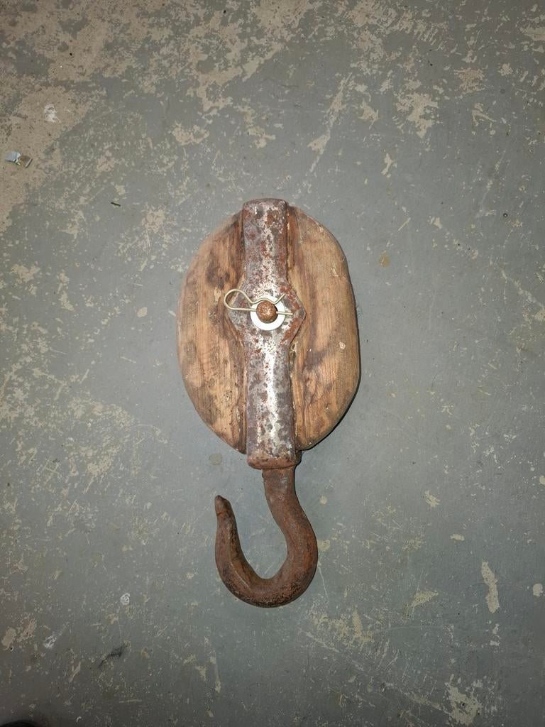 Antieke Zware Katrol met Haak - Decoratief Stuk, Ophalen