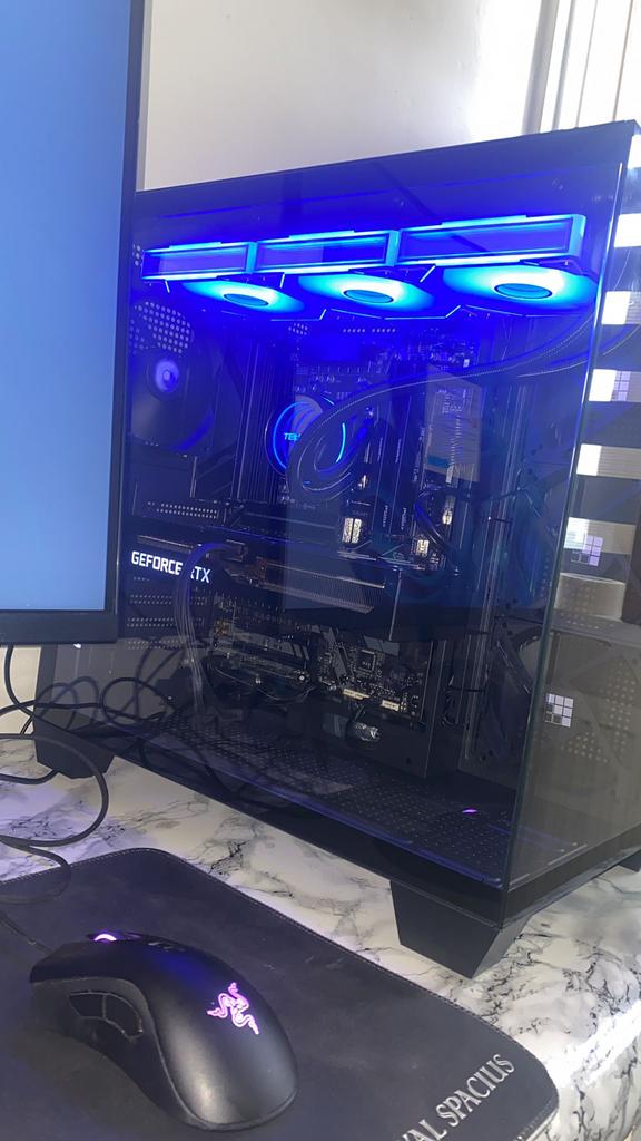 Gaming PC Ryzen 7800X3D / RTX 3070 Ti + 4K 175Hz Monitor, Computers en Software, Desktop Pc's, 32 GB, Ophalen of Verzenden, Zo goed als nieuw