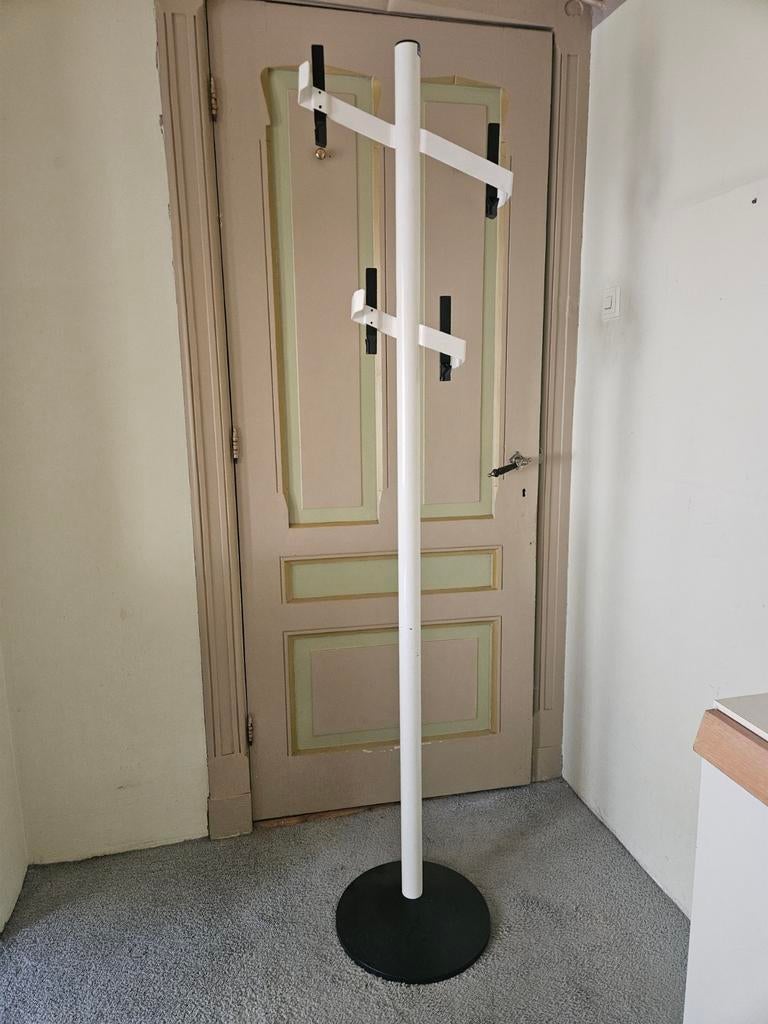 Postmodern staande kapstok – zwart/wit design, Ophalen, Metaal, Staande kapstok, 150 tot 200 cm