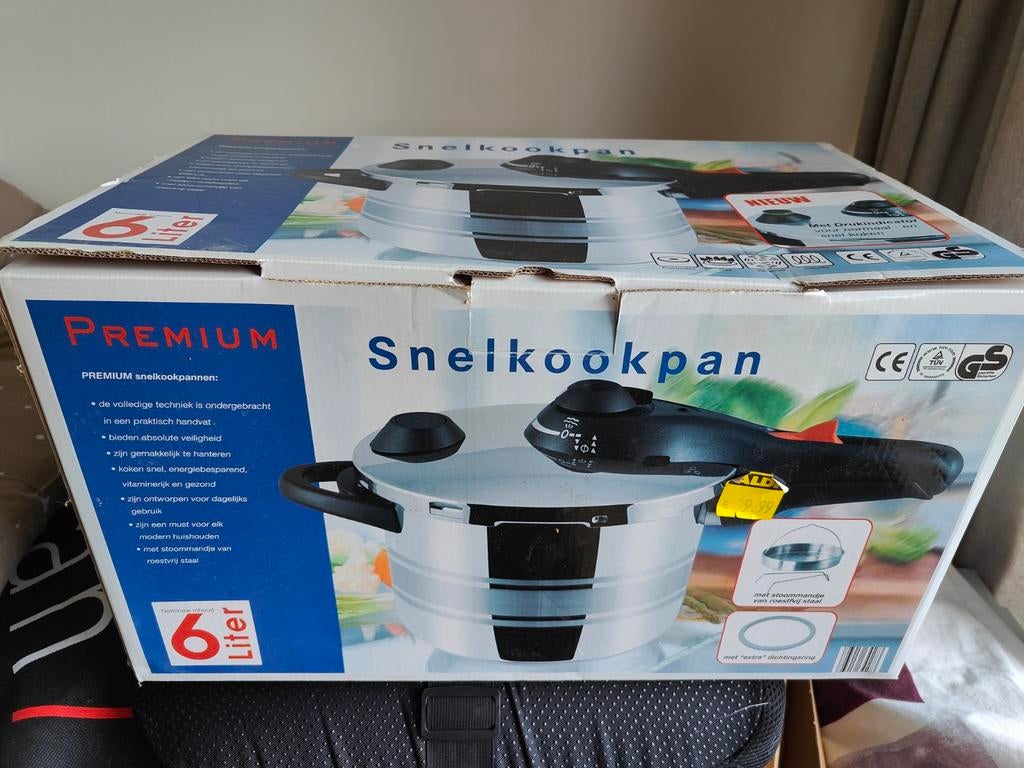Snelkookpan nieuw in doos, Ophalen of Verzenden, Nieuw