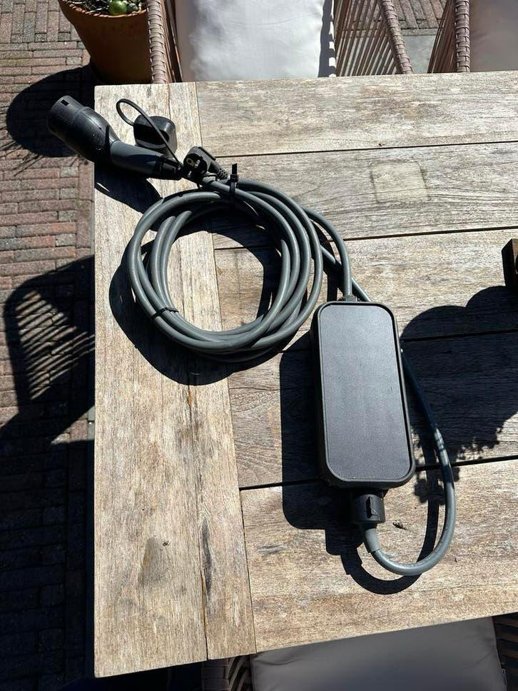 BMW Thuislader / Flexibele Snellaadkabel (EVSE), Auto diversen, Laadpalen, Zo goed als nieuw, Laadkabel, Ophalen of Verzenden