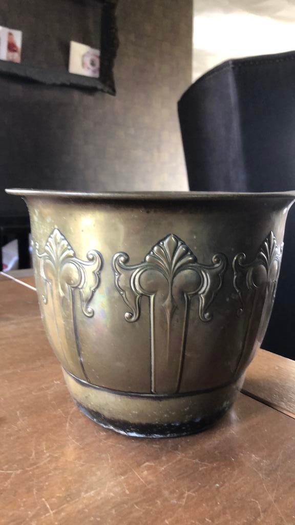 Koperen bloempot met Jugendstil decoratie, Ophalen of Verzenden