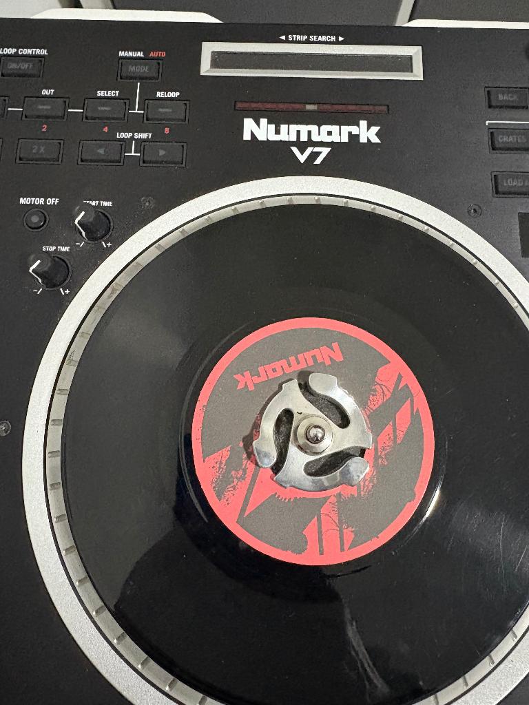 Numark V 7, Ophalen of Verzenden, Zo goed als nieuw, Numark