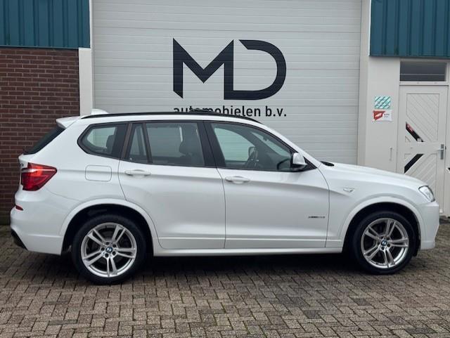 BMW X3 XDrive20i High Executive M-Sport - Panoramadak - LED, Gebruikt, 4 cilinders, 2000 kg, Wit