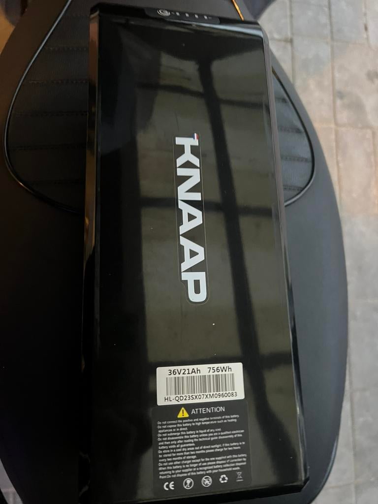 Knaap ams accu NIEUW, Fietsen en Brommers, Fietsaccessoires | Fietsaccu's, Ophalen of Verzenden, Zo goed als nieuw