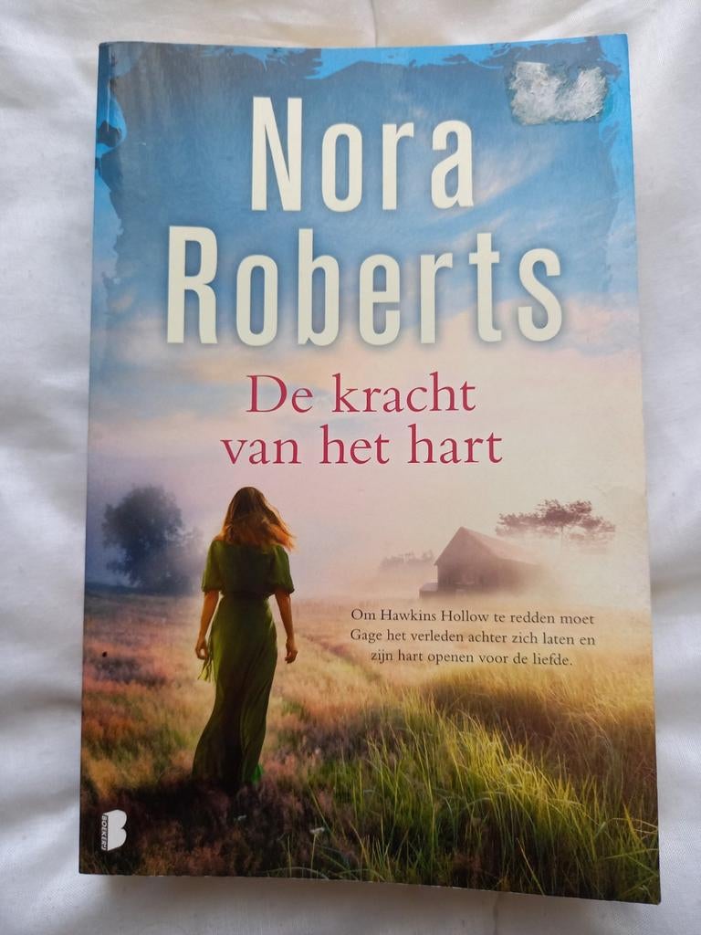 h7 Nora Roberts - De kracht van het hart, Boeken, Romans, Gelezen, Nederland, Ophalen of Verzenden
