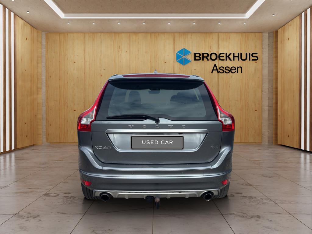 Volvo XC60 T5 R-Design, Auto's, Volvo, Automaat, Adaptive Cruise Control, 15 km/l, Gebruikt