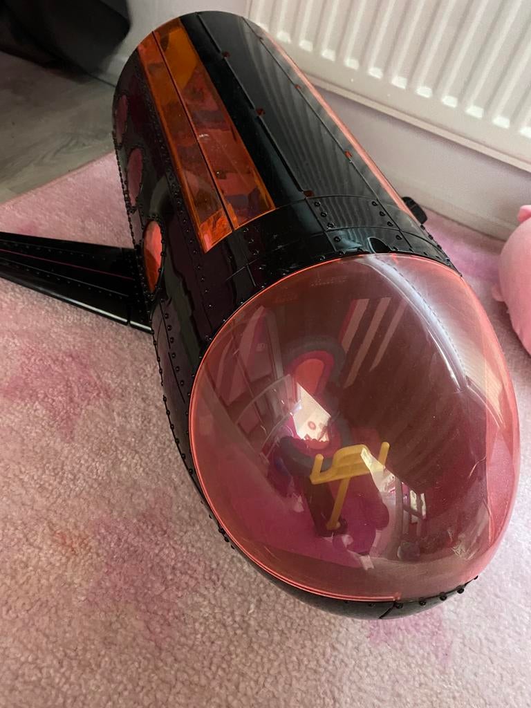 LOL vliegtuig, Ophalen, Zo goed als nieuw