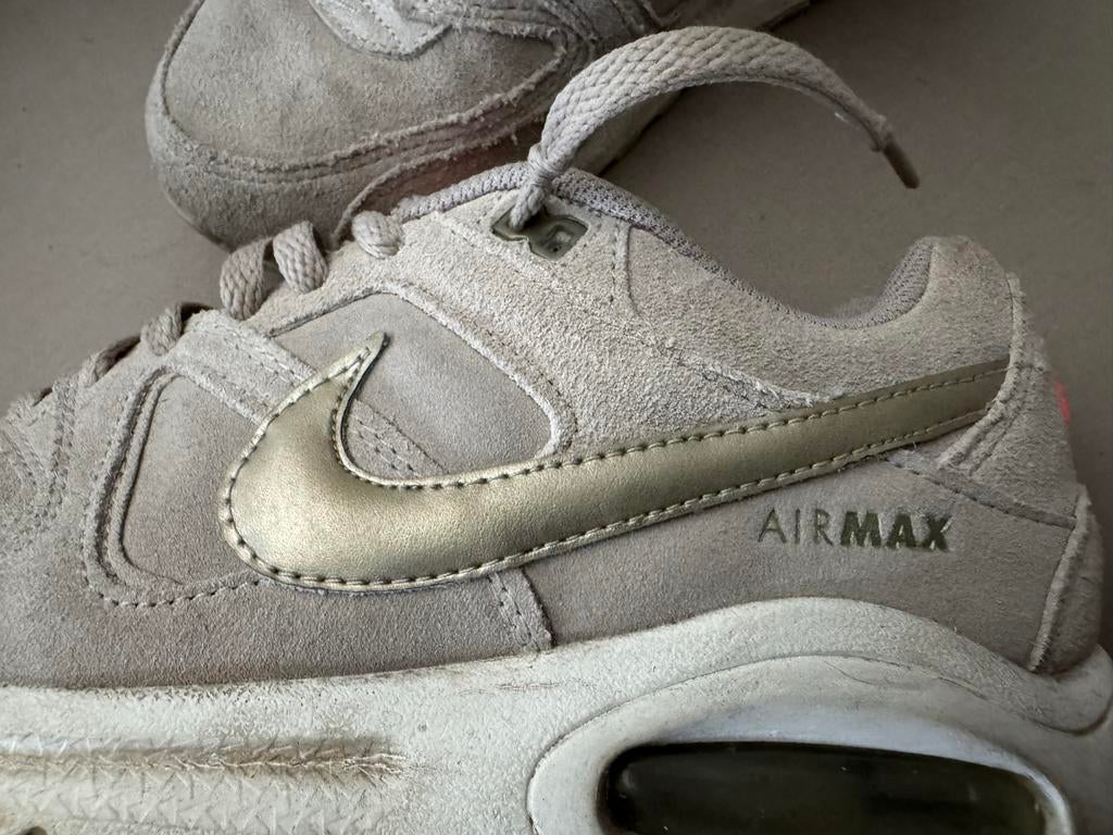 Nike Air Max sneakers - beige,/Goud, Kleding | Dames, Schoenen, Ophalen of Verzenden, Gedragen, Grijs, Sneakers of Gympen