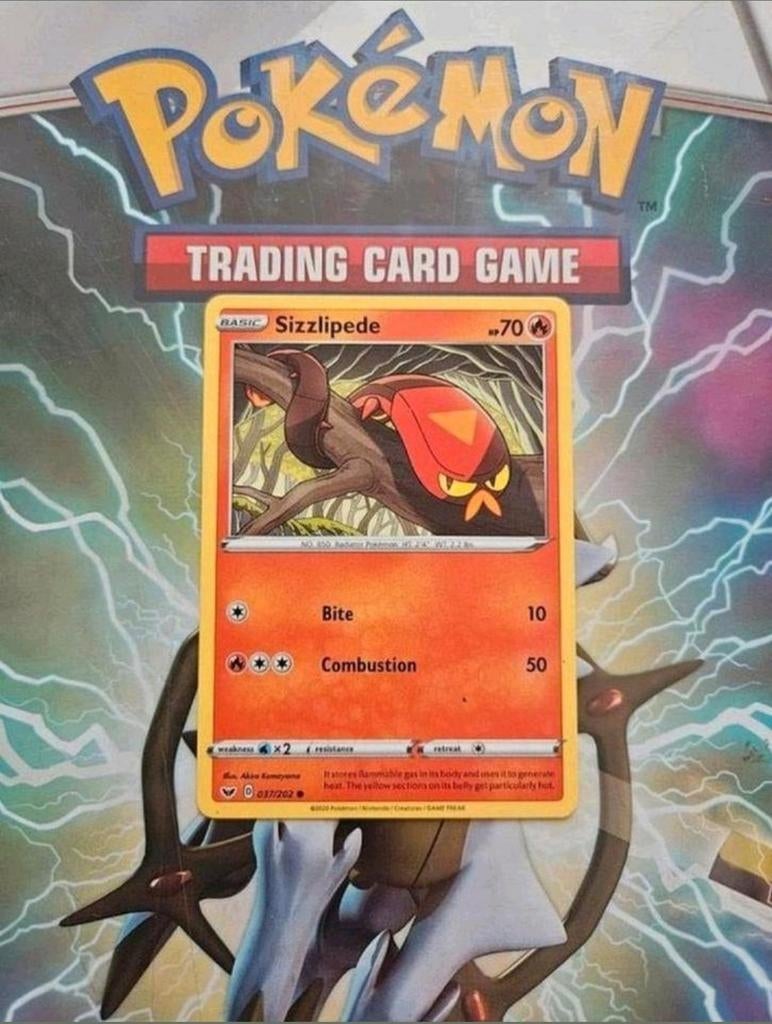 Sizzlipede 037/202 Sword&Shield base set pokemon kaart nm, Hobby en Vrije tijd, Verzamelkaartspellen | Pokémon, Ophalen of Verzenden