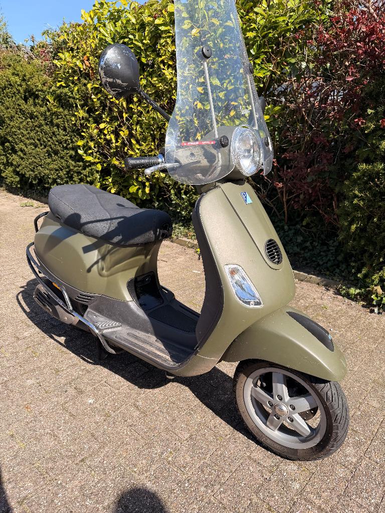 Vespa scooter LX50, Blauw Kenteken, Legergroen, Nette Staat, Fietsen en Brommers, Scooters | Vespa, Ophalen, Gebruikt, Benzine