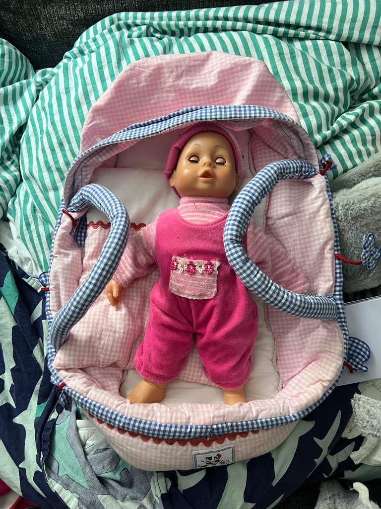 Roze en blauw geruite poppenmand/draagwieg, Ophalen of Verzenden, Gebruikt, Overige typen