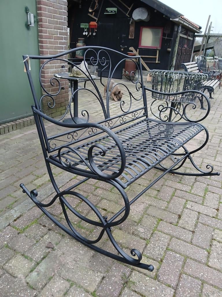 Metalen schommelbank, Ophalen, Metaal