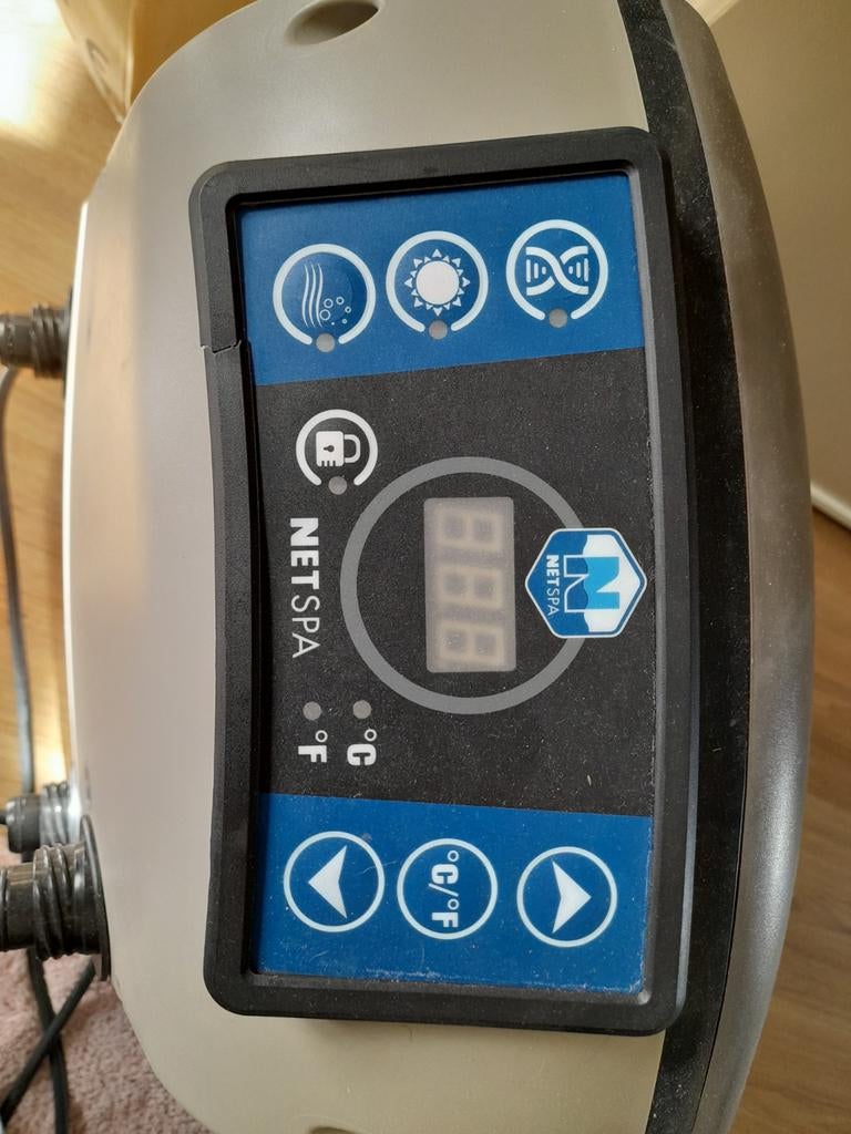 Netspa Jacuzzi Pomp - Poolstar, Ophalen, Gebruikt, Pomp, Opblaasbaar