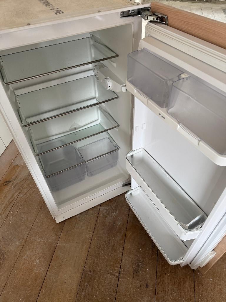 Atag inbouwkoelkast KD6102AUU/A01, Witgoed en Apparatuur, Koelkasten en IJskasten, Zonder vriesvak, 200 liter of meer, Niet werkend