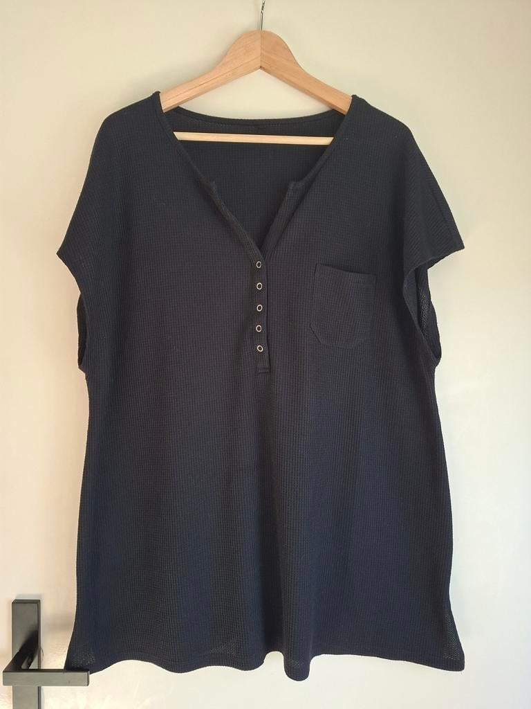 Zwart T-shirt met aangeknipte mouw, maat 52, Ophalen of Verzenden