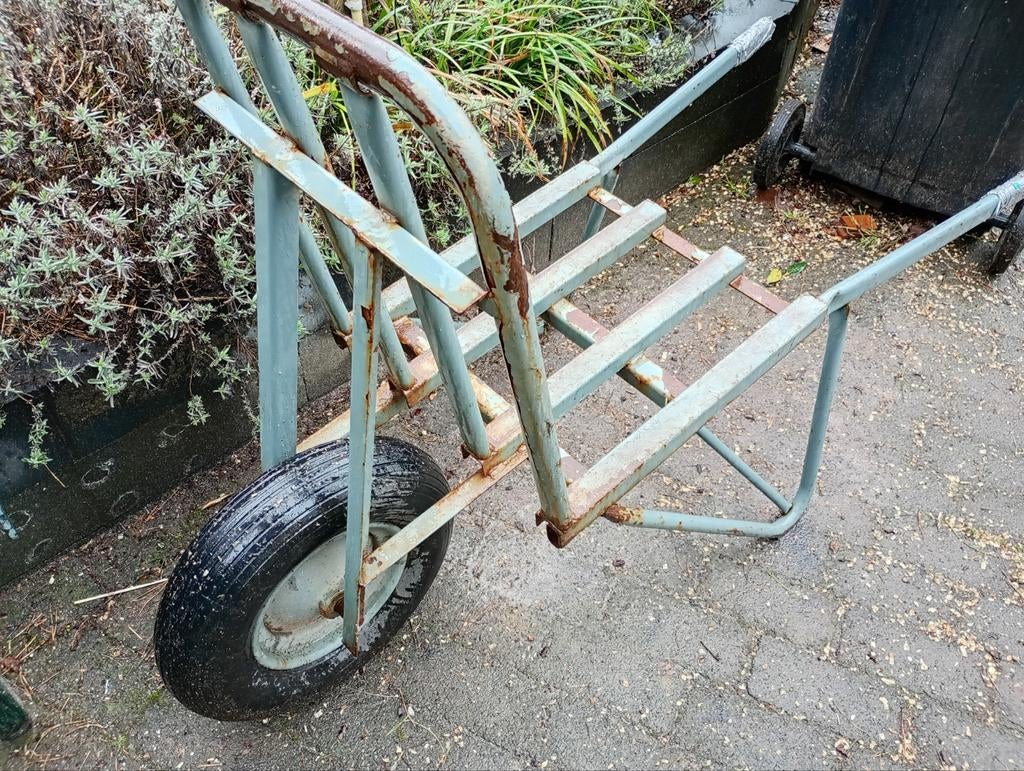 Stenen kruiwagen, Tuin en Terras, Kruiwagens, Ophalen of Verzenden, Gebruikt, Handmatig, Eenwielig