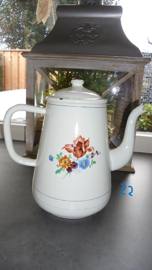 creme gebloemd emaille koffiekan H22cm, Antiek en Kunst, Antiek | Emaille, Ophalen of Verzenden