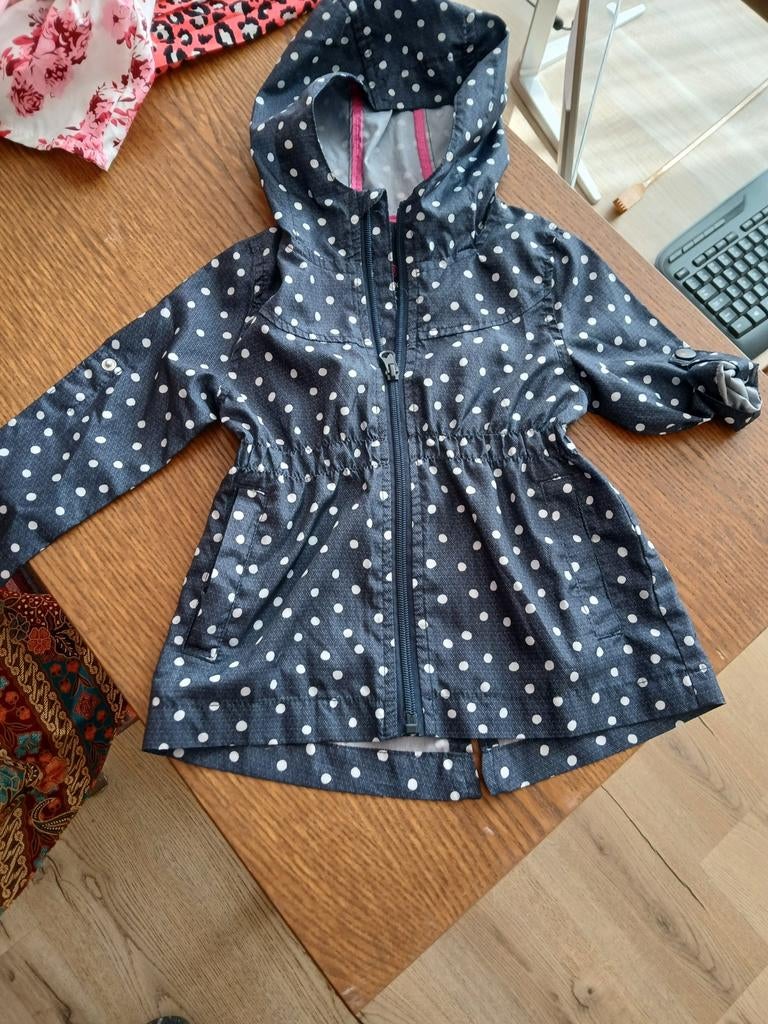 Leuke gestippelde jas voor meisjes - maat 92 young dimension, Parka in a Pocket, Meisje, Ophalen of Verzenden, Zo goed als nieuw