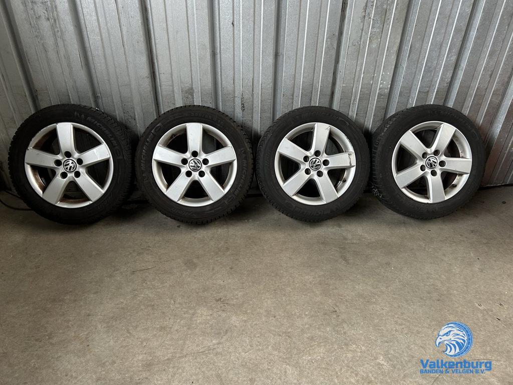 7mm! Originele VW 16 inch velgen 5x112 winterbanden 205/55R1, Gebruikt, -, Banden en Velgen, -
