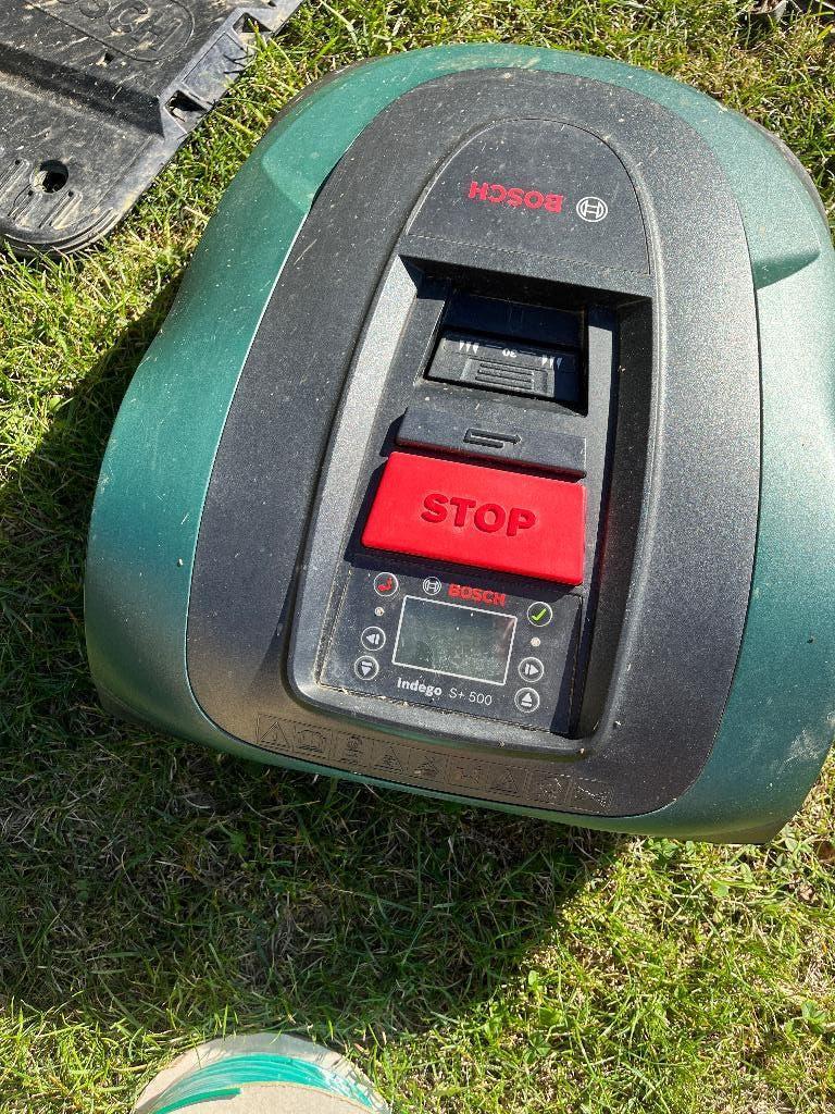 Robot Maaier Bosch Indego S+ 500, garage - 1 seizoen gewerkt, Tuin en Terras, Robotmaaiers, Ophalen, Bestuurbaar via app, Zo goed als nieuw