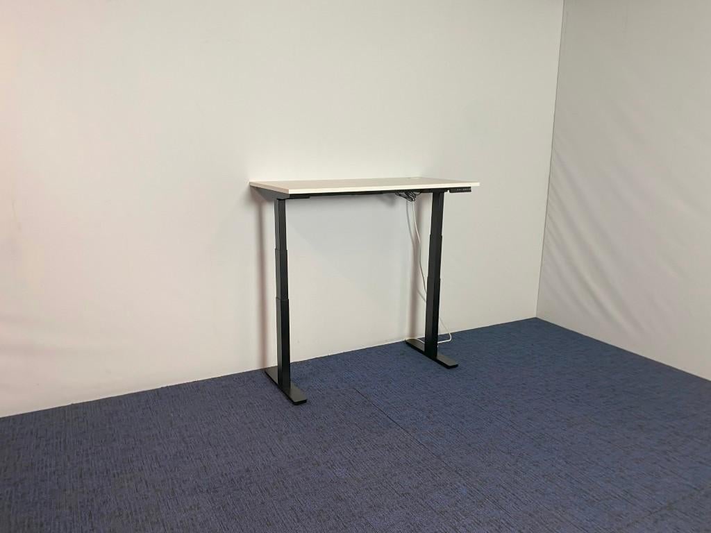 8 x Zit/sta bureau Voortman (elektrisch), 120 x 60 cm., Huis en Inrichting, Bureaus, Ophalen, In hoogte verstelbaar, Gebruikt